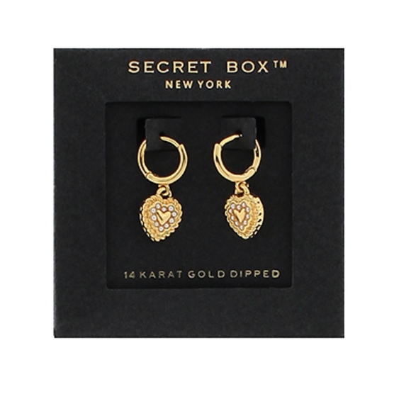 Fleurish Jewelry Jewelry - Heart Dangle Earrings
